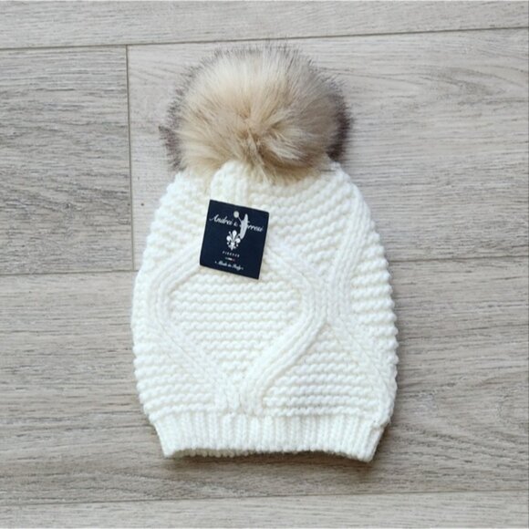 Andrei & Torresi White Beanie Hat with Pom Pom Nwt Winter Casual Dressy Cozy - Picture 1 of 5